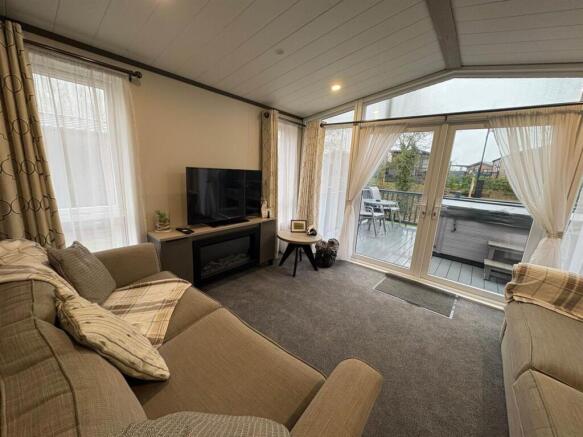 2 bed Lodge for sale Image 8