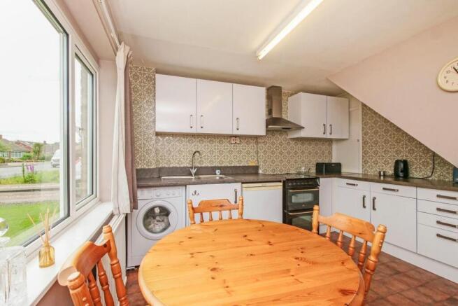 3 bed Semi-Detached for sale Image 6
