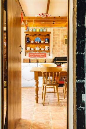 Rock House, Llanddewi-11.jpg
