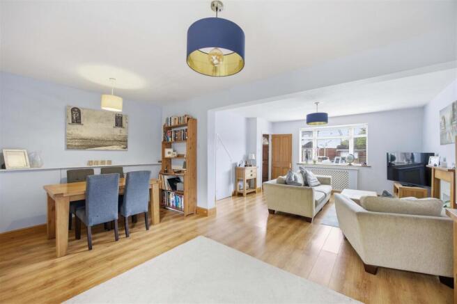 Living/dining area