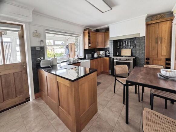 2 bed Terraced for sale Image 3