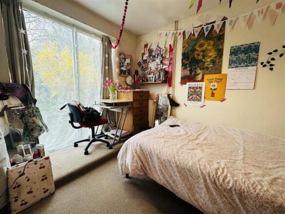 4 bed Terraced for sale Image 7