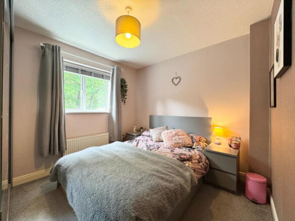 3 bed Town House for sale Image 12