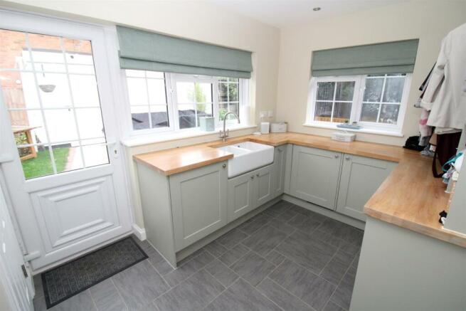 UTILITY ROOM.JPG