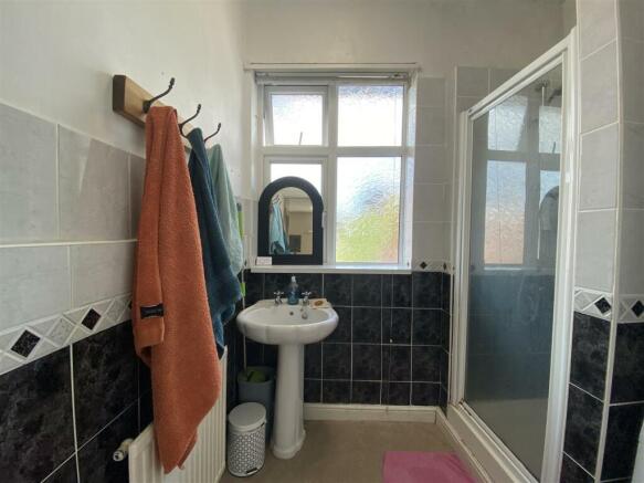 BATHROOM.jpeg