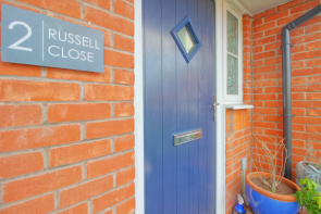 2, Russell Close, Uttoxeter ST14 8HZ