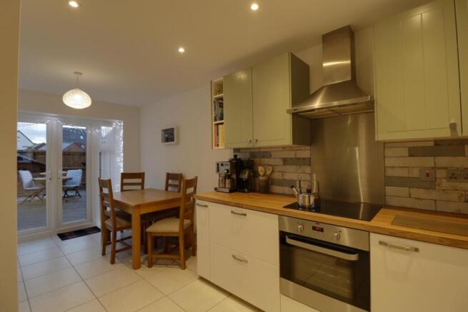 Kitchen b