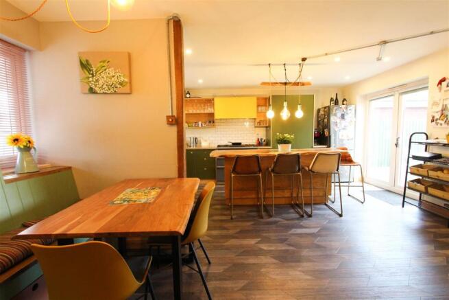 KITCHEN DINER.jpg