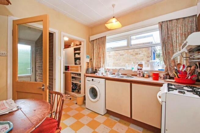4 bed Detached Bungalow for sale Image 5
