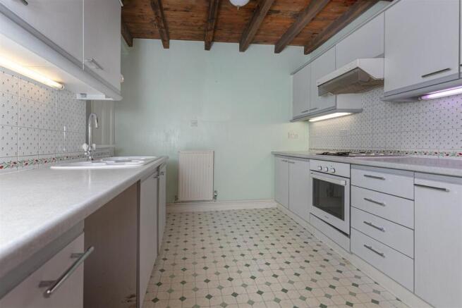 3 bed Terraced for sale Image 8