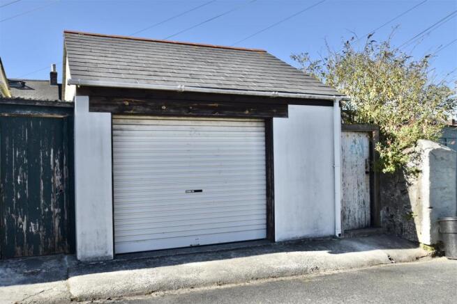 DETACHED GARAGE