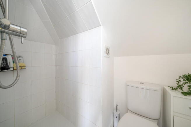 4 bed Semi-Detached for sale Image 12