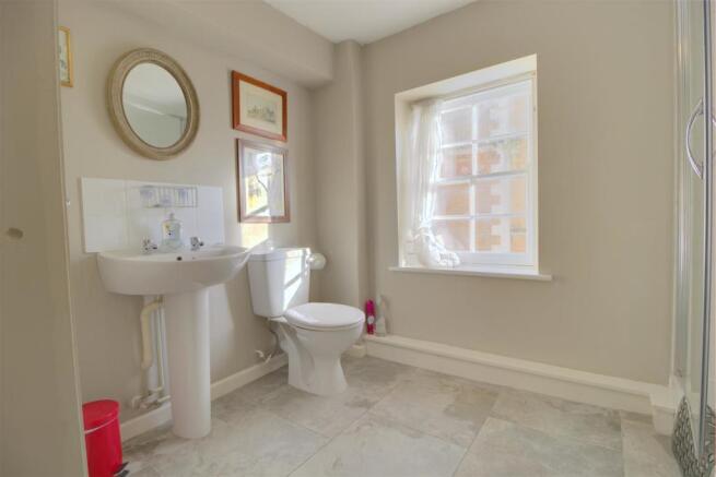 Family Shower Room .1.jpg