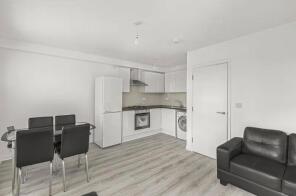 Flat Basement, 102, Goldhawk Road, London W12 8HD