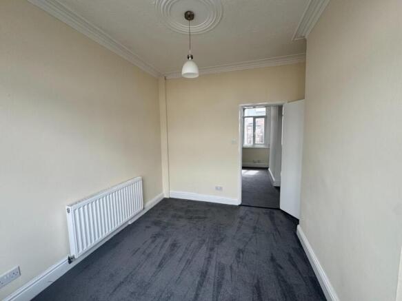 2 bed Terraced to rent Image 7