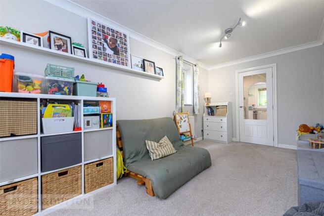 3 bed Detached for sale Image 11