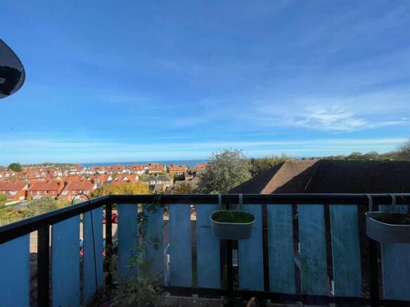2 bed Apartment for sale Image 7