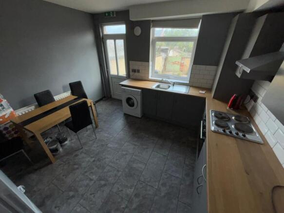 1 bed House Share to rent Image 7