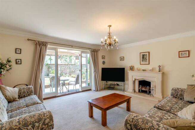 8701061-interior17.jpg