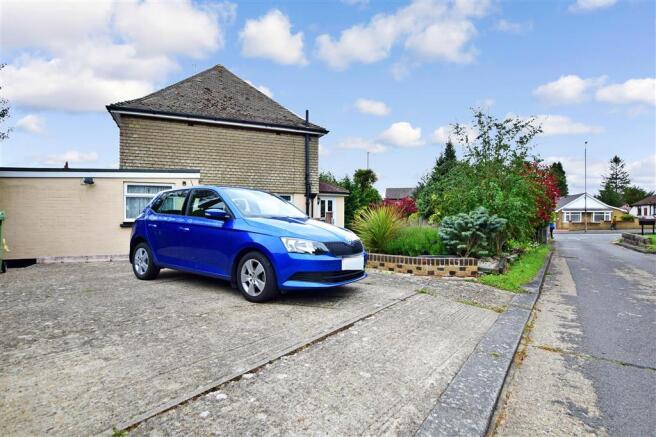 Driveway/Parking