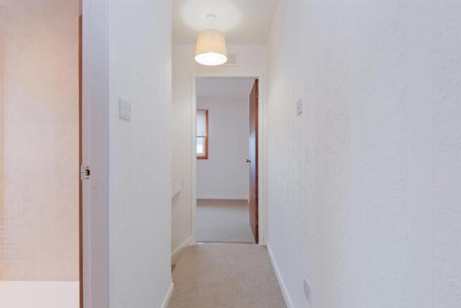 028-5 Mayfield Place, Carluke ML8 4HQ.jpg