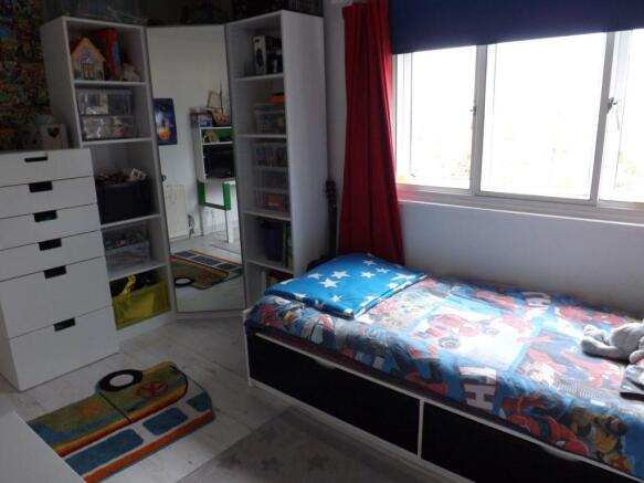 Photo 11
