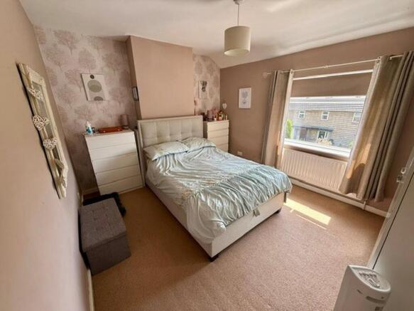 3 bed Town House for sale Image 7