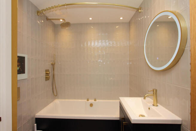 Modern Bathroom