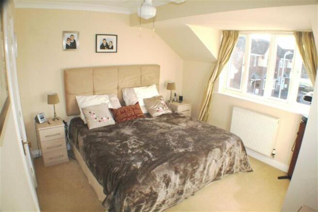 BEDROOM 1: