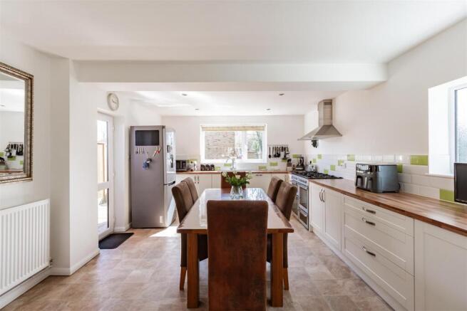 Kitchen/Dining Room