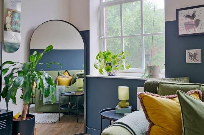 2 bed Flat for sale Image 7