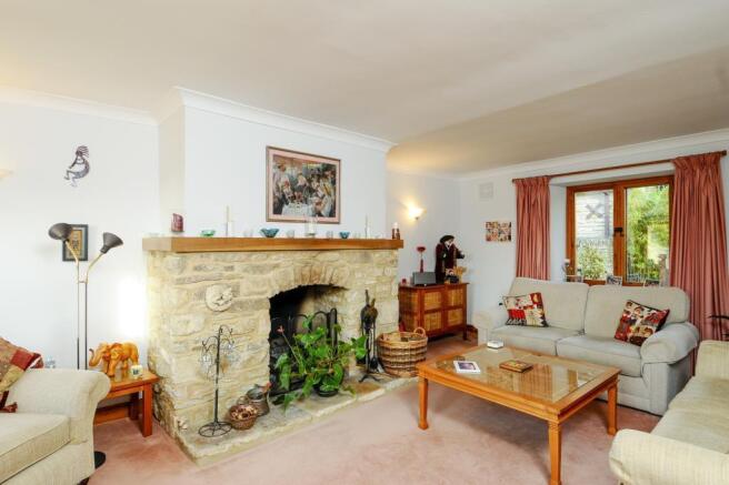 Lounge with Working Fireplace