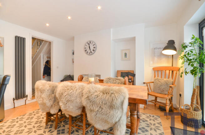 Dining Area.JPG