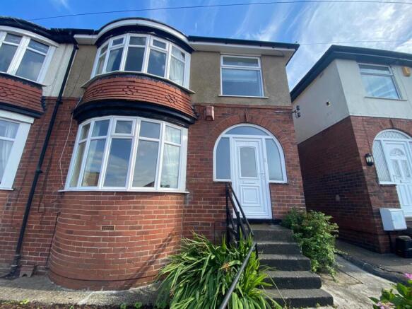 3 bed Semi-Detached to rent in scarborough