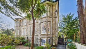 Flat 3, Oakburn Villa, Trewithen Road, Penzance TR18 4LS