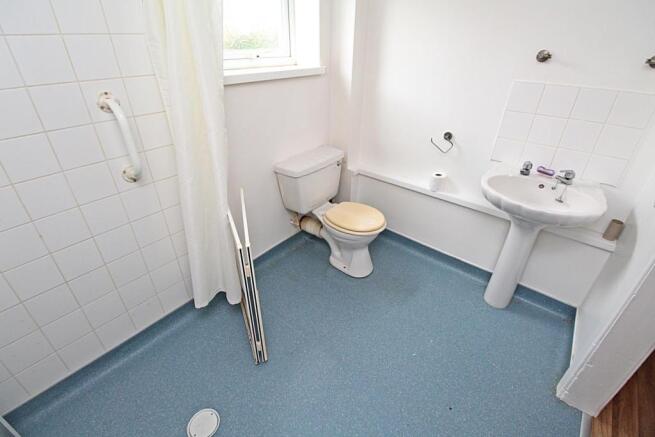 Shower Room.JPG