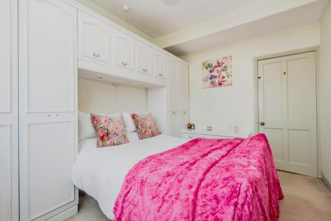 3 bed Terraced for sale Image 10