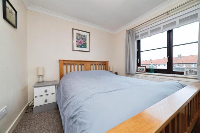 4 bed Detached for sale Image 10