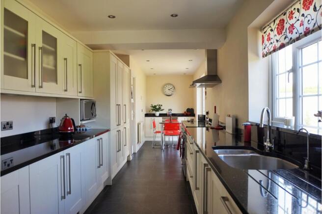 Kitchen / Breakfast