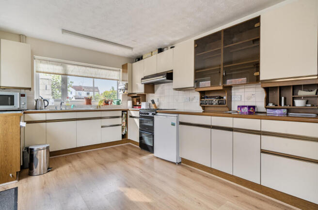 1440787969d774b650131