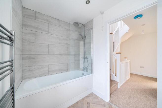3 bed House for sale Image 12