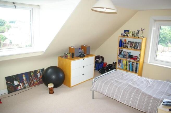 BEDROOM 4