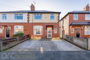 12, Worthing Grove, Manchester M46 0LP