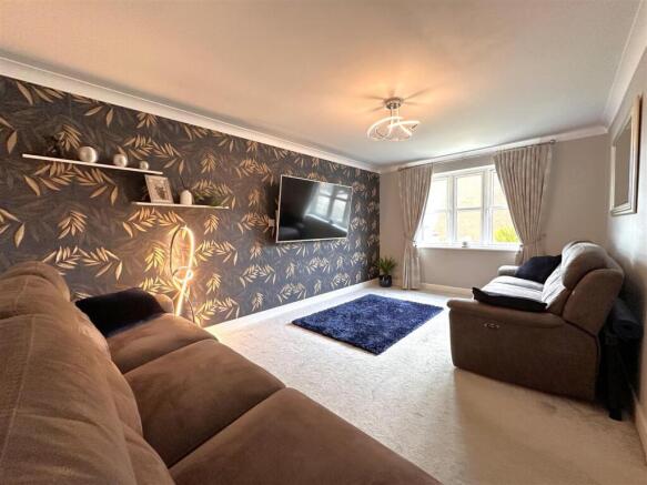 Generous Lounge 562