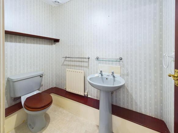 4 bed Detached to rent Image 11