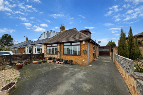 Castle Lane, Staining, FY3