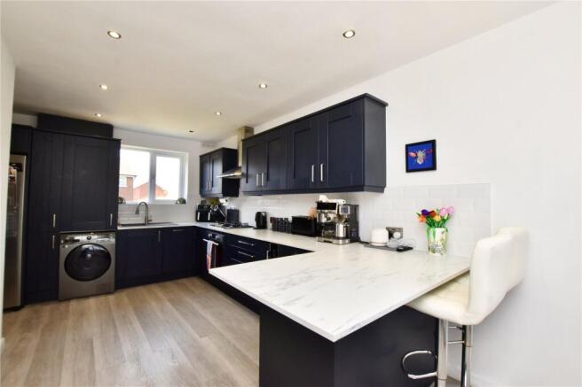 3 bed Semi-Detached for sale Image 4