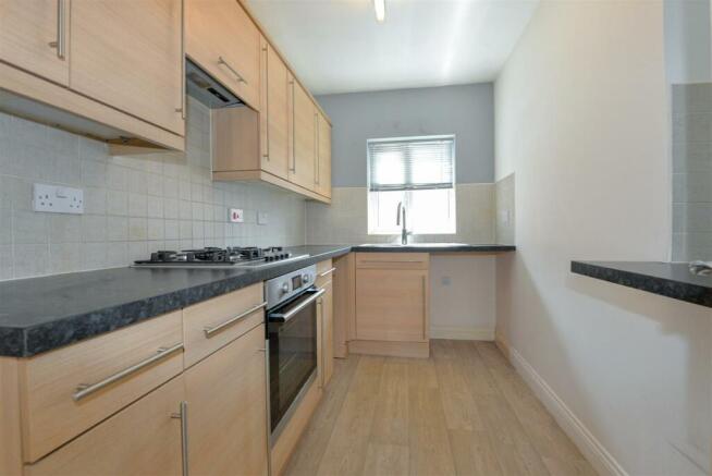 Kitchen 2.jpg