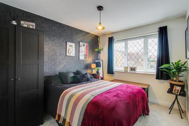 3 bed Semi-Detached for sale Image 8