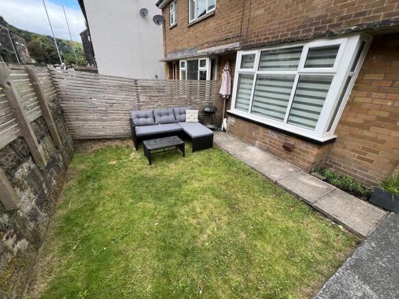 3 bed Semi-Detached for sale Image 10
